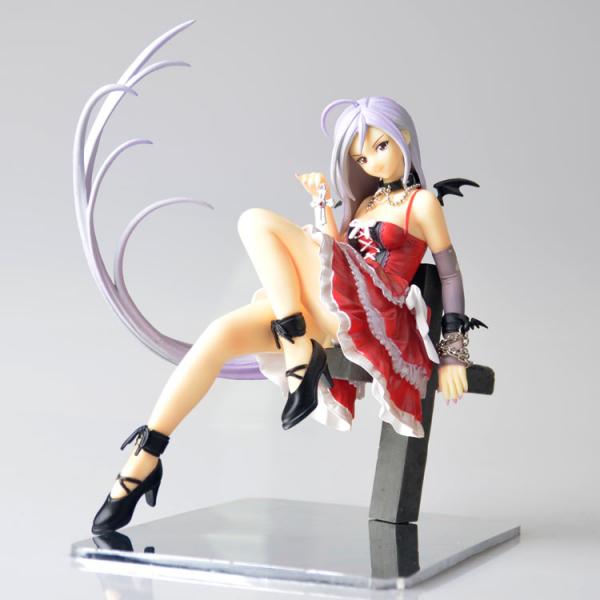 Rosario & Vampire figure