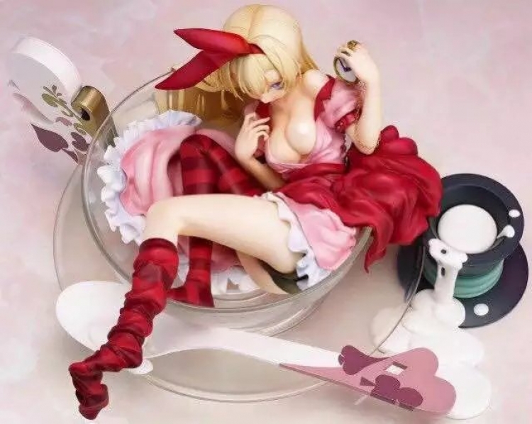 Alice in Wonderland Figure 13cm
