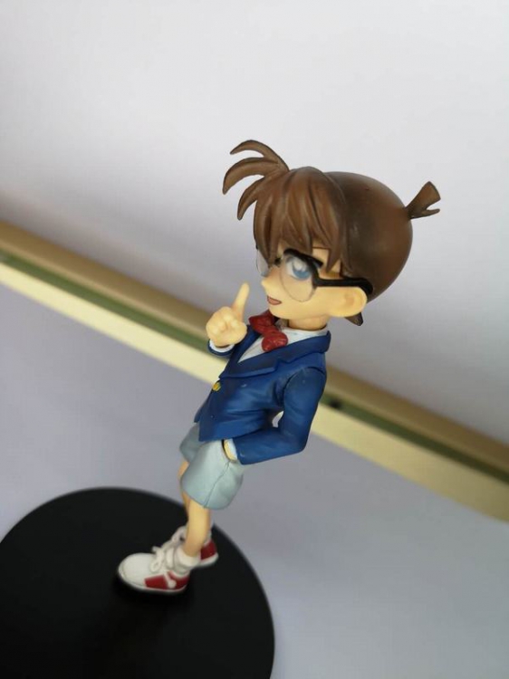 Detective conan Standing posture Conan Edogawa Konan Figure model Decoration 15CM a box of 60