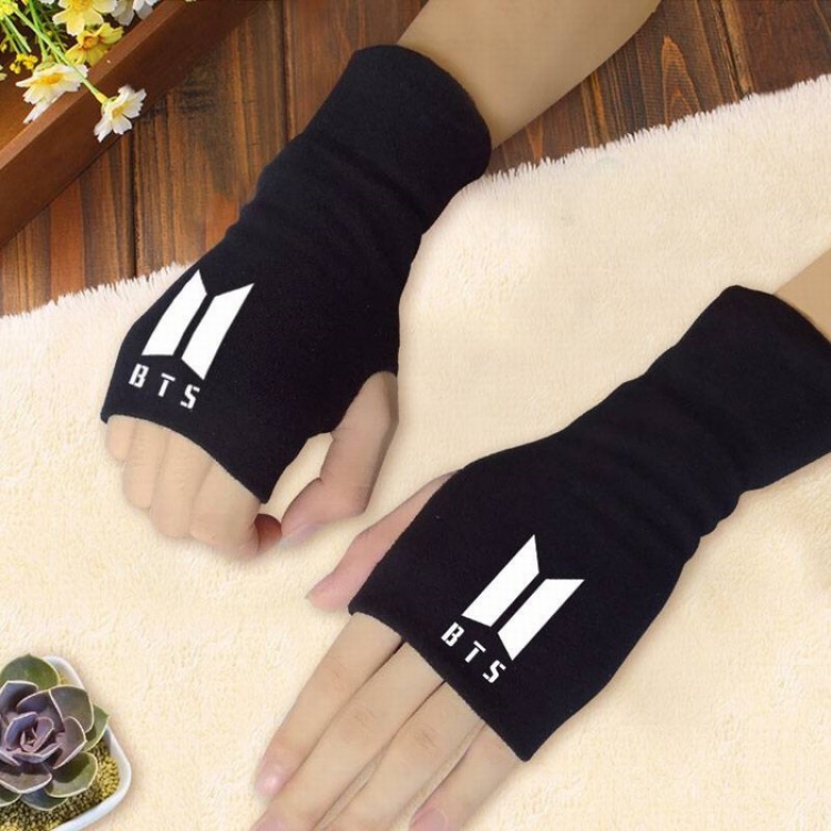 BTS BT21 Printing Black Half-finger Gloves Scrub bag Style B