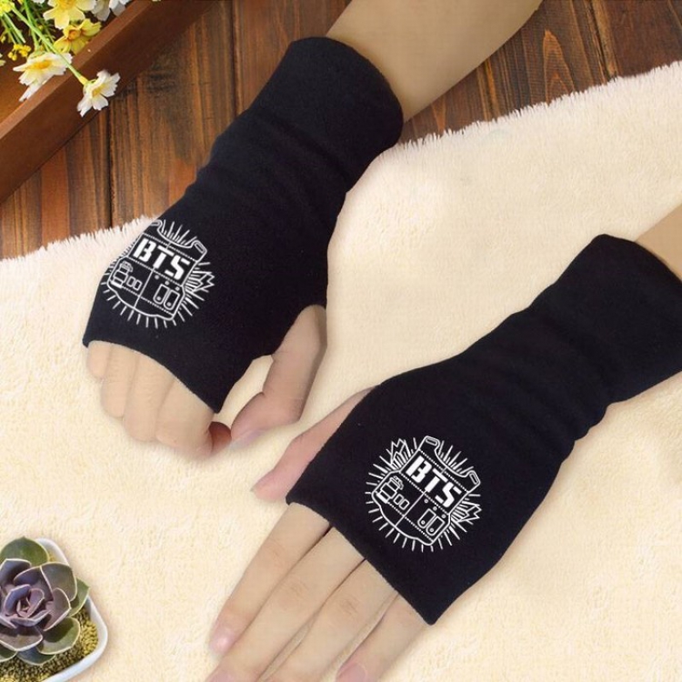 BTS BT21 Printing Black Half-finger Gloves Scrub bag Style C