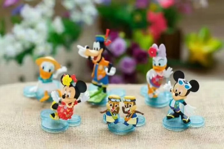 Disney a set of 6 Mickey Boxed Figure Decoration