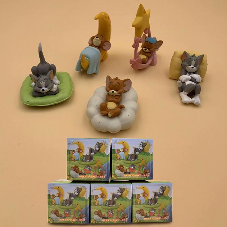 Tom and Jerry a set of five Boxed Figure Decoration Model 6X6X6CM 120G
