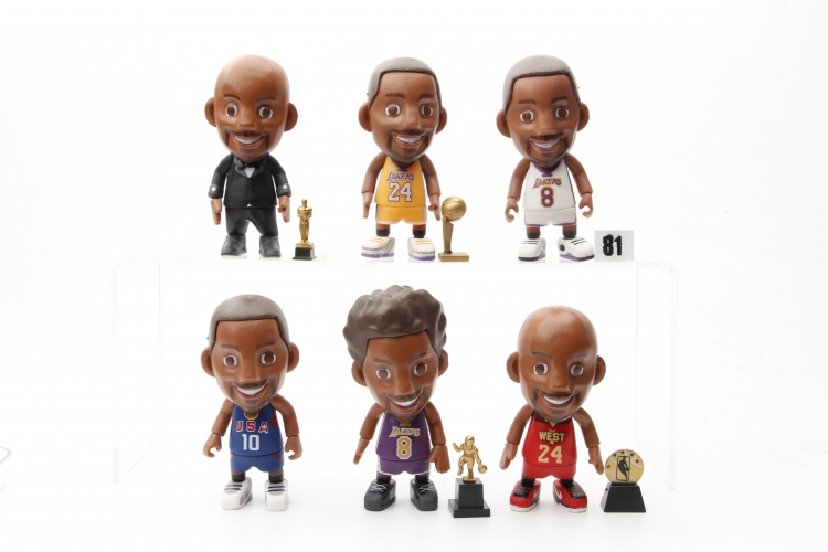 Kobe  Bagged figure model    A set of  6