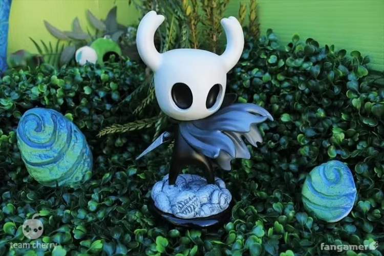 hollow knight  Boxed Figure Decoration Model 16cm