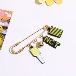 NCT Korean stars around brooch...